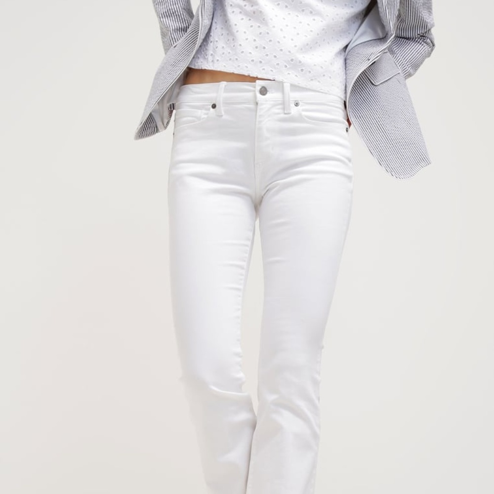 NWT Banana Republic Boot Cut Petite White Jeans